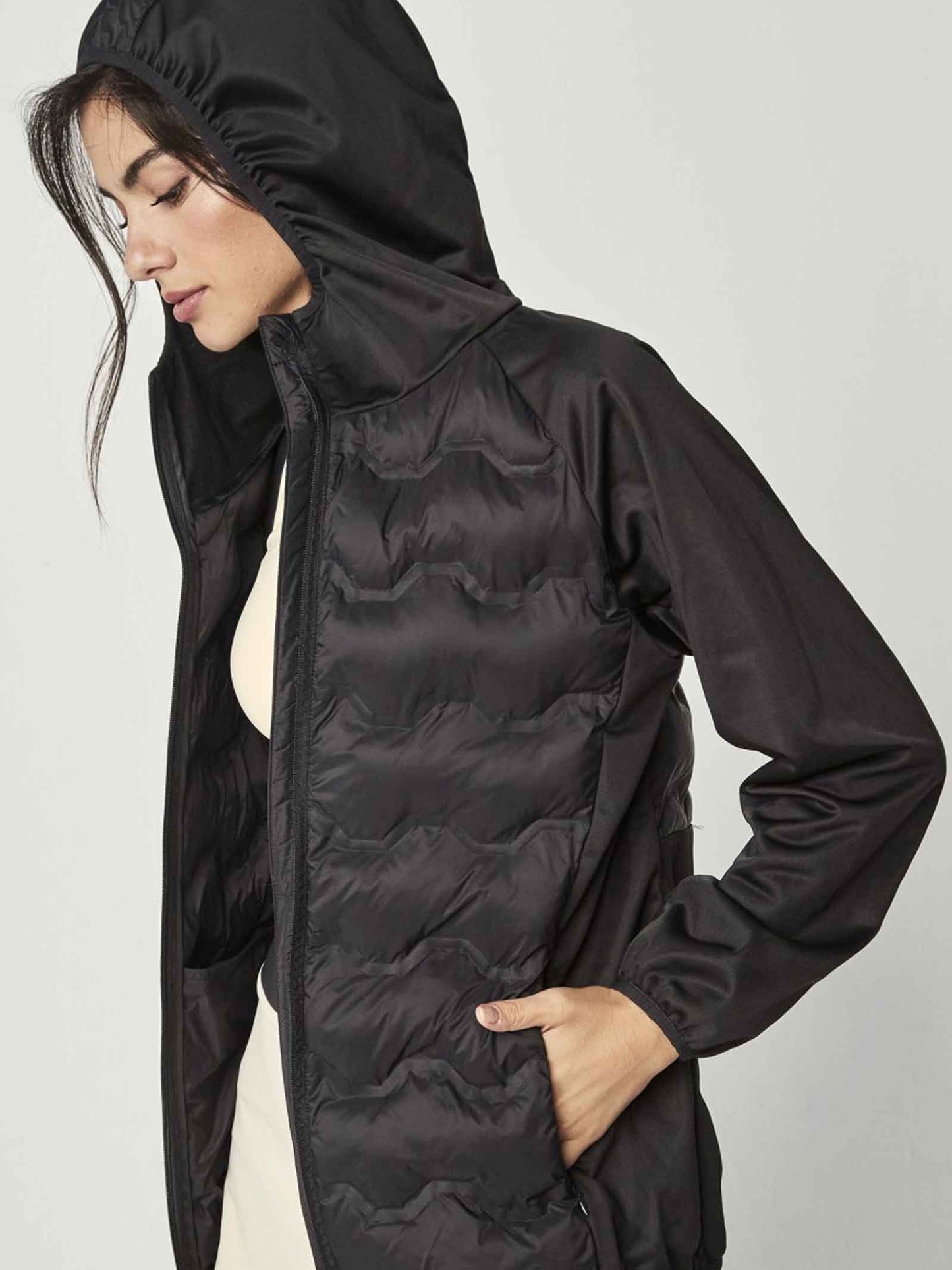 Chaqueta plumífero con capucha By Pilar Rubio