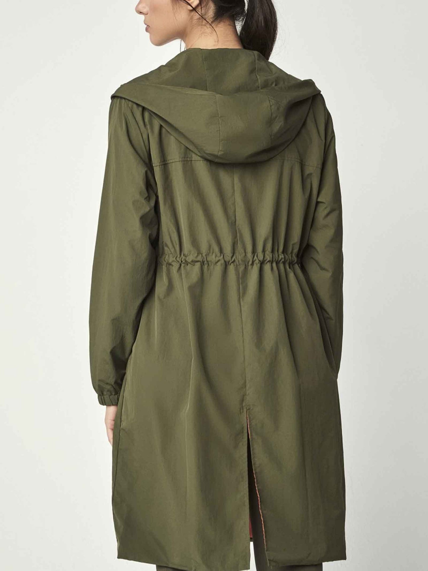 Chaqueta cortavientos larga By Pilar Rubio