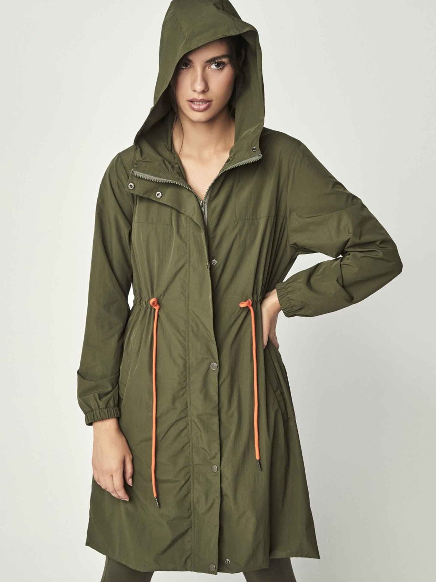 Chaqueta cortavientos larga By Pilar Rubio